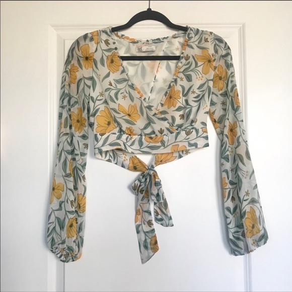 Zara Tops - NWOT - Zara Cropped Blouse